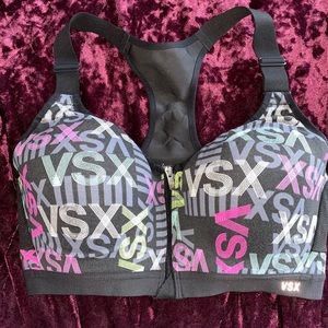 Victoria’s Secret sport sports bra Front closure